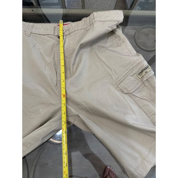 Unionbay Mens Cargo Shorts Size 42 Beige Cotton Blend Relaxed Fit With Pockets - Picture 3 of 7